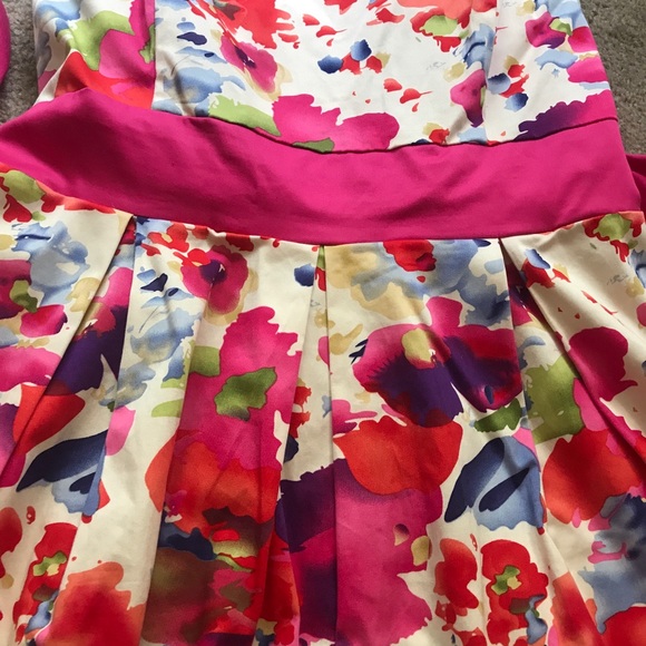 Beautiful strapless tea dress - Picture 2 of 3